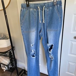 Jean joggers with holes